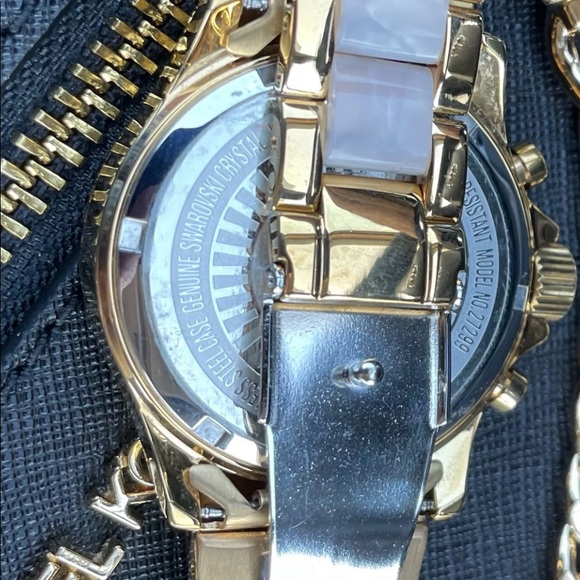 Invicta Woman’s Watch Mother of Pearl - Picture 10 of 15